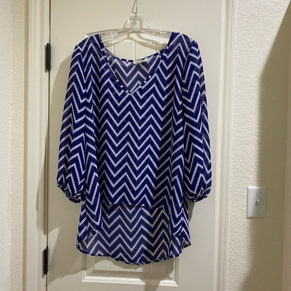 Dress blouse v neck long tail
